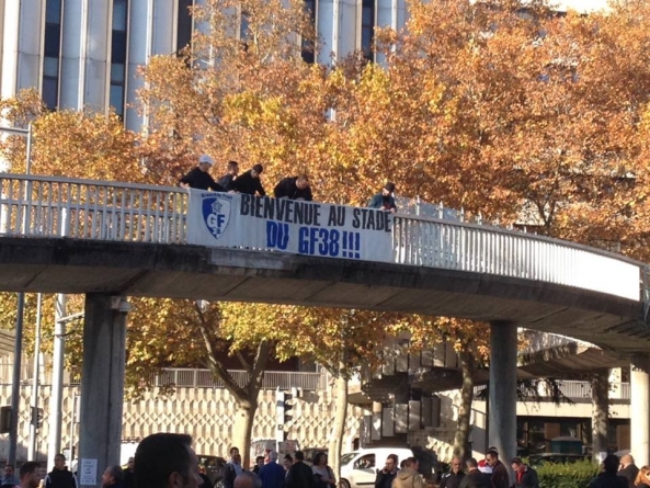 Les supporters du GF38 « s’affichent » au Stade des Alpes